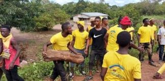 CAMPAGNE ÉLECTORALE : LE CORTÈGE DE CELLOU DALEIN BLOQUÉ A LA RENTRÉE DE KANKAN