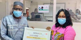 GUINÉE/CONTRE LA COVID-19 : DES TRAVAILLEURS DE L’ANSS DÉCERNÉS LE PRIX KATALA 224 !