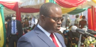 L’HISTOIRE DES DEUX EXTRÊMES …