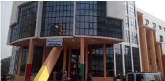 TPI KALOUM: LE PORT D’UNE ARME PAR UN SUBSTITUT DU PROCUREUR ÉTONNE !