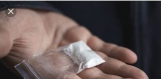 UN PASTEUR , DEALER DE COCAÏNE, SE FAIT PIÉGER PAR LA POLICE !