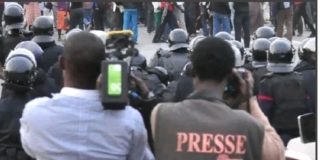 COVID-19 : AU MOINS 50 JOURNALISTES INFECTÉS