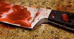 DIENEBA TUE SON EPOUX ET SE REND A LA BRIGADE