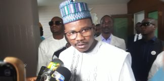 GUINÉE/TRANSITION: DANSA KOUROUMA ÉCHANGE AVEC LES MAIRES DU GRAND CONAKRY