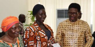 GUINÉE/ÉDUCATION : LA MINISTRE HADJA AÏCHA BAH POURSUIT SON COMBAT POUR LES JEUNES FILLES