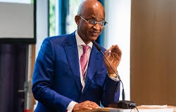 CELLOU DALEIN AFFÛTE LES ARMES EN SUISSE!