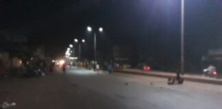 CONAKRY, DES CHAUSSÉES TRANSFORMÉES EN TERRAIN DE FOOT