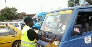 GUINÉE/ NOUVELLES PLAQUES ET PERMIS : REPORT DU CONTRÔLE SYSTÉMATIQUE …