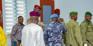 UNE DÉLÉGATION DE L’ARMÉE NIGÉRIENNE REÇUE PAR LE COLONEL DOUMBOUYA !