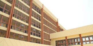 LES INFRASTRUCTURES SANITAIRES MODERNES EMERGENT, L’OFFRE DES SOINS S’AMELIORE