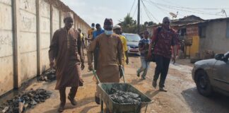 JOURNÉE D’ASSAINISSEMENT : EL HADJ KARAMO DIAWARA ET SON ÉQUIPE MOBILISÉS À GBESSIA