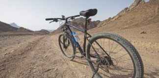 À VÉLO, UN ÉTUDIANT GUINÉEN REJOINT L’ÉGYPTE POUR LES ÉTUDES!