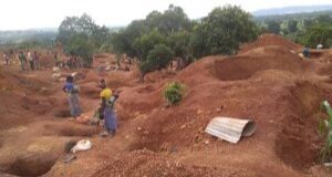 MANDIANA : SIX ORPAILLEURS PÉRISSENT DANS UN ÉBOULEMENT