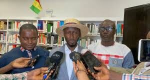 GUINÉE : LA CHASSE AUX JOURNALISTES SE POURSUIT…