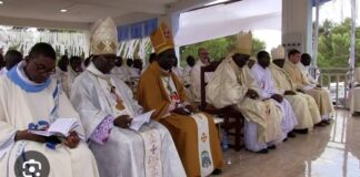 ÉGLISE DE GUINÉE: LES ÉVÊQUES LÈVENT UNE INTERDICTION!