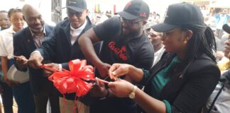 KASSA INAUGURE UNE MÉDIATHÈQUE MODERNE ET UN CENTRE DE FORMATION EN COUTURE !