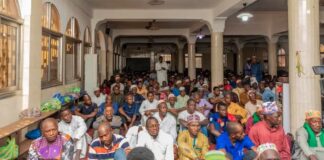 PREMIER MINISTRE À BAMBÉTO : PRIÈRE ET VISITE DE CHANTIER