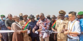 UNE VISITE HISTORIQUE SUR LES RIVES DU SANKARANI