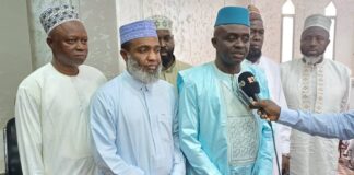 MOSQUÉES ET PRATIQUES RELIGIEUSES : ÉCLAIRAGES SUR LA LUNE ET LES MARIAGES