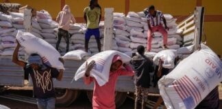 DONALD TRUMP ET SES OLIGARQUES DÉMASQUENT LES ÉTATS-UNIS!