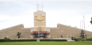 LES COULISSES DU PALAIS: INÉDITES RÉVÉLATIONS D’UN HOMME D’ÉTAT?