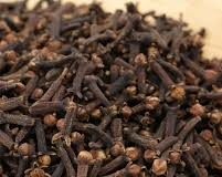 CE QUE LE CLOU DE GIROFLE APPORTE À NOTRE CORPS