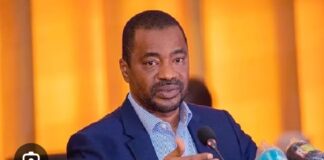 LES MASQUES TOMBENT, LE PEUPLE ATTEND