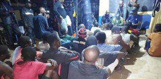 STUPÉFIANTS À L’ÉCOLE FÉDERICO MAYOR : 22 SUSPECTS EXTRAITS DES PLAFONDS