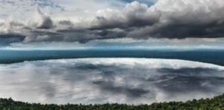 À LA DÉCOUVERTE DU MYSTÉRIEUX LAC TÉLÉ AU CONGO