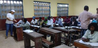 RÉFÉRENDUM: LES OBSERVATEURS DU SCRUTIN À L’ÉCOLE