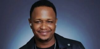 LE GUINÉEN RIGEL GANDHI DÉCROCHE LE PRIX RFI TALENTS DU RIRE