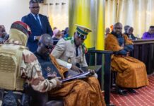 DOUMBOUYA À LA COUR SUPRÊME : UN COUP DE MAÎTRE POLITIQUE MASQUÉ SOUS LA TRANSPARENCE