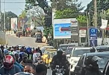 PONT 8 NOVEMBRE BLOQUÉ, KALOUM ISOLÉ APRÈS DES TIRS