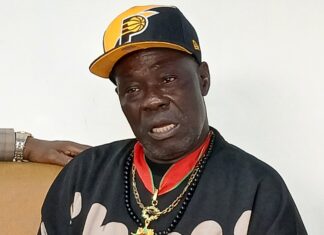 BRAS CASSÉ, 79 ANS : LA GLOIRE NE PROTÈGE PAS DU BESOIN