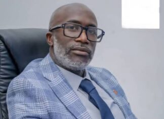 RETOUR AU POSTE, MAIS SANS FACEBOOK NI TIKTOK