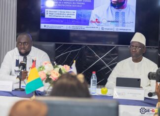 LE MINISTRE MORY CONDÉ REÇU PAR LA CGE-GUI