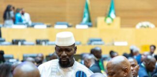 MAMADI DOUMBOUYA APPELLE À REPENSER L’AFRIQUE EN PROFONDEUR