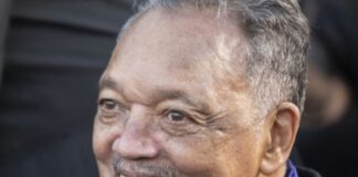 MORT DU MILITANT ANTI SÉGRÉGATION JACKSON AUX ÉTATS-UNIS