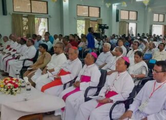 AFIN D’ÉVITER TOUTE PRESSION POLITIQUE, L’ÉGLISE REFUSE L’ARGENT DE L’ÉTAT