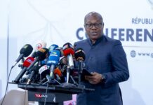 CRISE DE LIQUIDITÉ : LES ASSURANCES DU PORTE-PAROLE PEINENT À CONVAINCRE