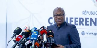 CRISE DE LIQUIDITÉ : LES ASSURANCES DU PORTE-PAROLE PEINENT À CONVAINCRE