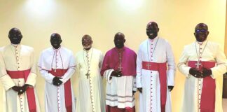 FRATERNITÉ ECCLÉSIALE : L’ARCHEVÊQUE DE CONAKRY À FREETOWN POUR ….