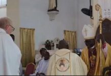 FURIE DU CARDINAL SARAH : “PAS CANONIQUE !” IL STOPPE NET LA CÉRÉMONIE !