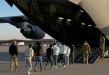 “MIGRANTS DÉPORTÉS VERS L’AFRIQUE : LE SCANDALEUX MARCHÉ DE TRUMP”