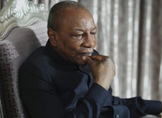ALPHA CONDÉ RÉAPPARAÎT QUELQUE PART EN AFRIQUE ?