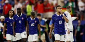 REVUE DE PRESSE : LA PRESSE FRANÇAISE ENTERRE LES BLEUS