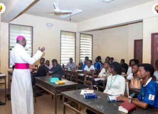 KINDIA : IMMERSION AU CŒUR DE LA FORMATION BIBLIQUE ET HUMAINE DES JEUNES