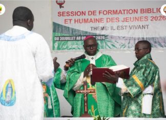 RÉSEAUX SOCIAUX : L’ÉGLISE INTERPELLE LA JEUNESSE SUR LES DÉRIVES NUMÉRIQUES