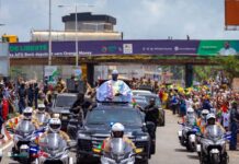 RETOUR TRIOMPHAL DU PRÉSIDENT MAMADI DOUMBOUYA À CONAKRY