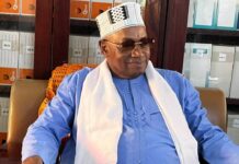 MOUCTAR BAH HONORÉ : 30 ANS À RFI, UNE VIE AU SERVICE DE L’INFORMATION